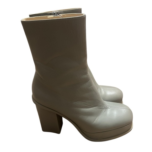 Zara women’s gray platform boots - Picture 2 of 9